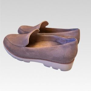 Vionic Women's Suede Loafers - Brown
